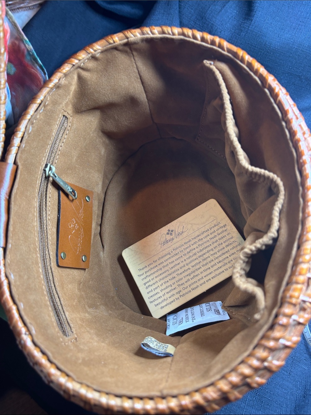 Patricia Nash Purse Bag Woven Round Basket with scarf New! Caselle mirror - Picture 11 of 12